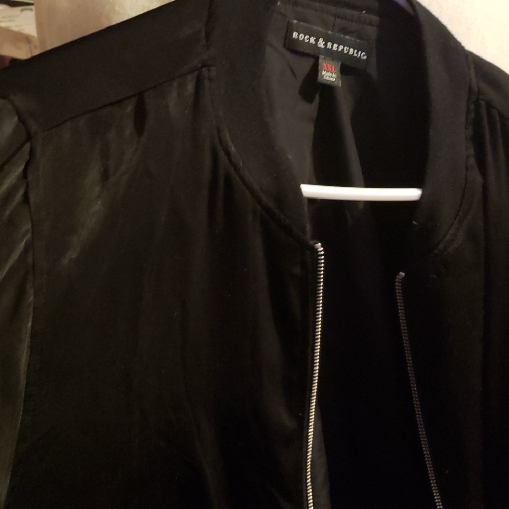 Jacket - Picture 2 of 4